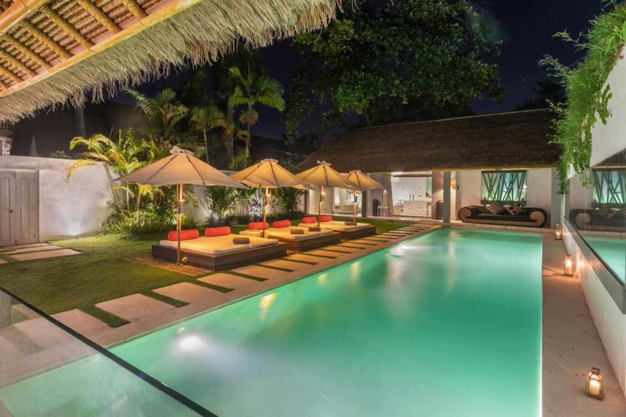 Saga Villas Ultra Seminyak Exterior foto
